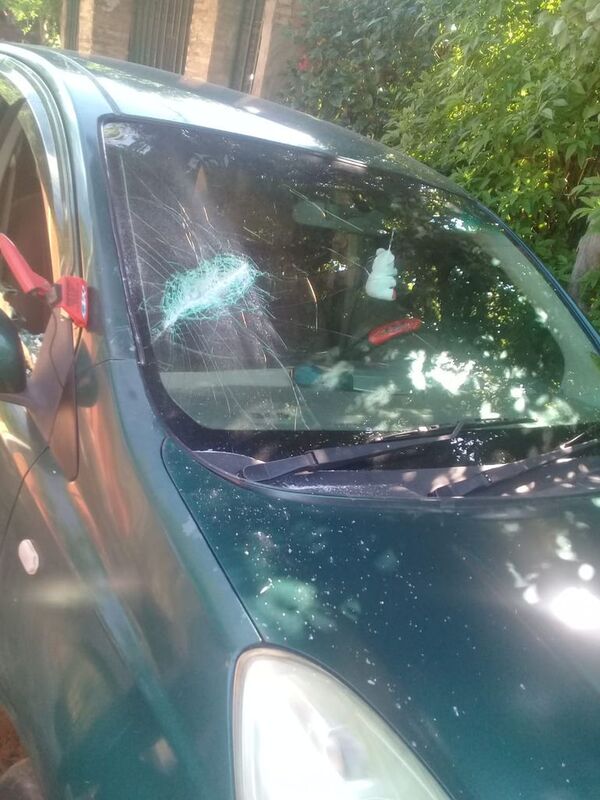 Cayó el “loco del machetillo”, tras destrozar el parabrisas de un auto - Nacionales - ABC Color