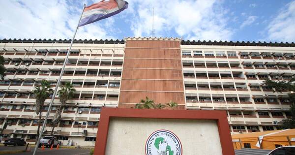 La Nación / Insólito: se operó en IPS, volvió para consultar y no pudo porque en el sistema figura como fallecido