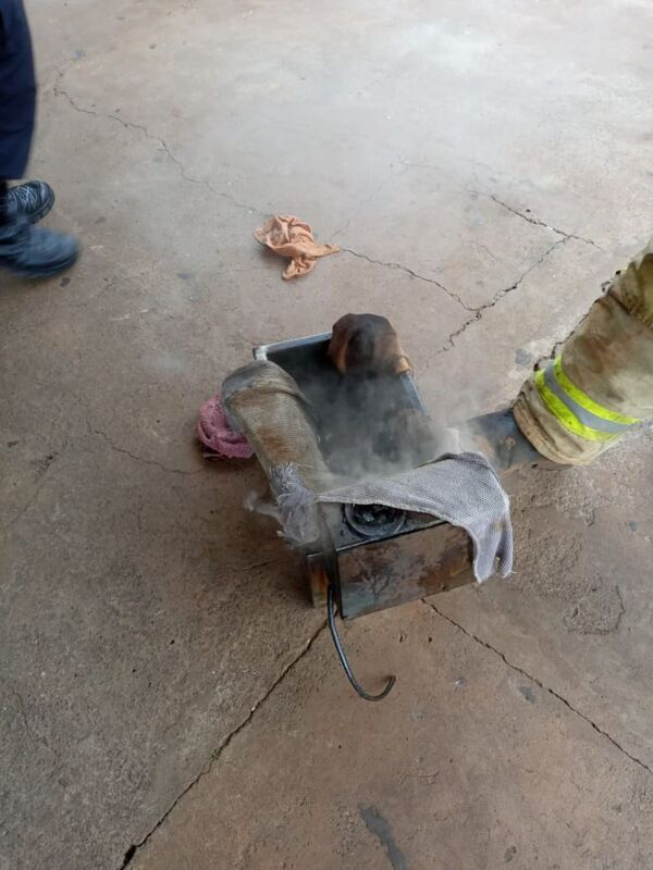 Fritadora eléctrica se incendió en una hamburguesería