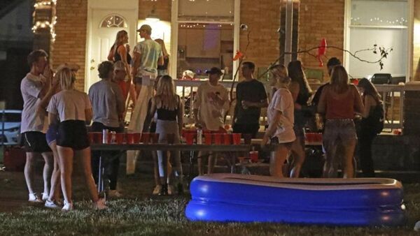 Fiesta de universitarios fue suspendida por la policía tras denuncia de vecinos - Radio Imperio