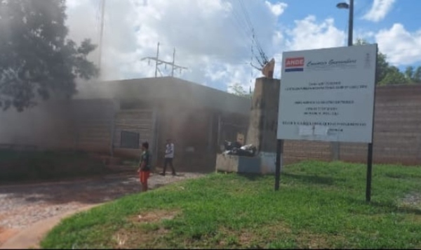 Tres ciudades sin luz tras principio de incendio en subestación de Itauguá - Megacadena — Últimas Noticias de Paraguay