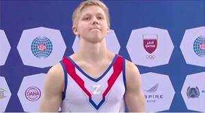 Crónica / ¡Gimnasta ruso subió al podio con símbolo de guerra en su pecho!