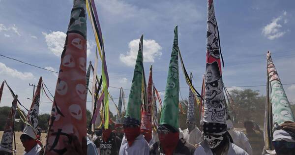 La Nación / El Arete Guasu de los guaraníes del Chaco, la danza mágica de un carnaval diferente