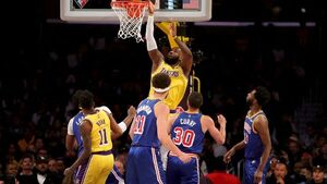 Un LeBron histórico resucita a los Lakers
