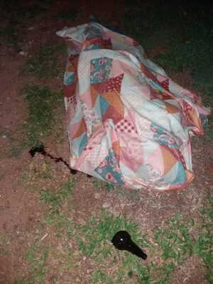 Tras una ronda de tragos, matan a un hombre con botella de vidrio en el Bº San Pedro