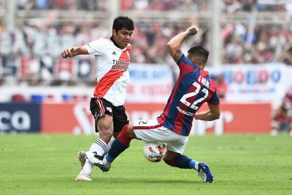 River gana clásico ante San Lorenzo y lidera su zona - Fútbol - ABC Color
