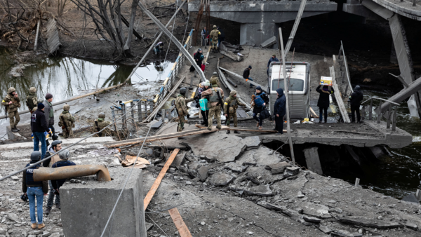 Las fuerzas rusas se preparan para bombardear puerto de Odesa