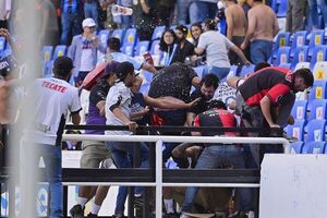 Terror en México: batalla campal y unos 17 muertos en Querétaro-Atlas - Fútbol Internacional - ABC Color