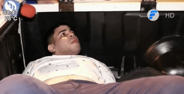 Ebrio al volante agredió a bomberos que lo auxiliaron | Noticias Paraguay