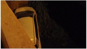 Ciudad del Este: Auto cae a cuneta y conductora huye