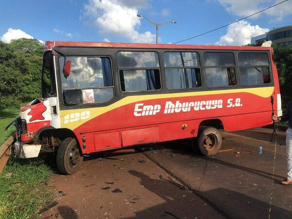 Rescinden contrato a empresa de bus, tras trágico accidente - ABC en el Este - ABC Color