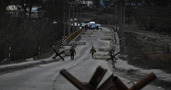La Nación / Ucranianos están dispuestos a sacrificar el último puente a Kiev