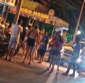 Gresca entre mujeres en la vía pública dejó una herida por arma blanca - Radio Imperio