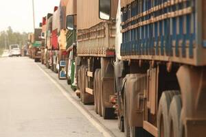 Diario HOY | Camioneros inician movilización en varios puntos de Gran Asunción