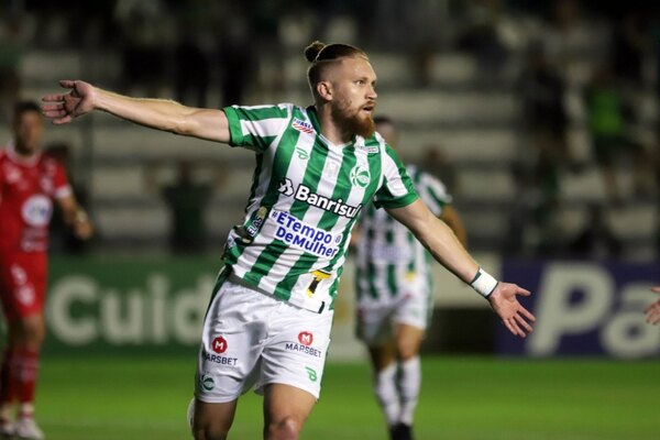 La espectacular definición de Isidro Pitta en el fútbol de Brasil