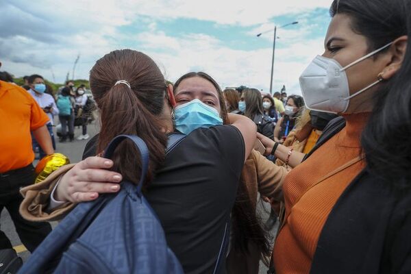 Mañana arriban al país dos paraguayos repatriados de Rusia - Nacionales - ABC Color