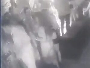Comisaría no remitió a Fiscalía denuncia de joven agredida en discoteca · Radio Monumental 1080 AM