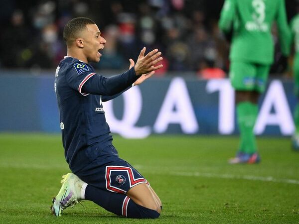 Mbappé sufrió una lesión en la práctica y es duda contra Real Madrid - Fútbol Internacional - ABC Color