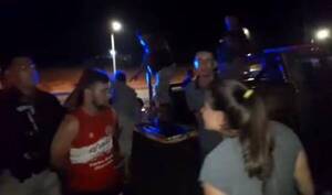 Crónica / [VIDEO]Por ruidosos quedaron a pie y fueron a parar a la Comisaría