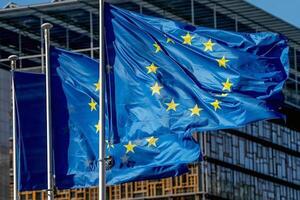 Diario HOY | Unión Europea acuerda iniciar proceso de adhesión de Ucrania, Moldavia y Georgia
