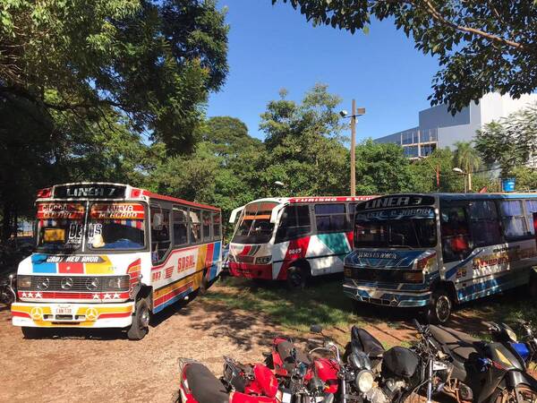 Crónica / ¡Hesúkena! El 75 % de buses anda chalái en Ciudad del Este