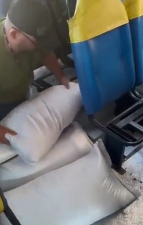 Fiscalía incauta autobús de empresa que por quinta vez ingresa productos de contrabando - Nacionales - ABC Color