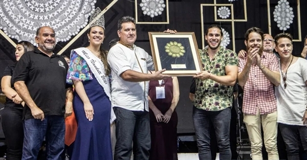 Néstor Ló y Los Caminantes conquistan el Ñandutí de Oro