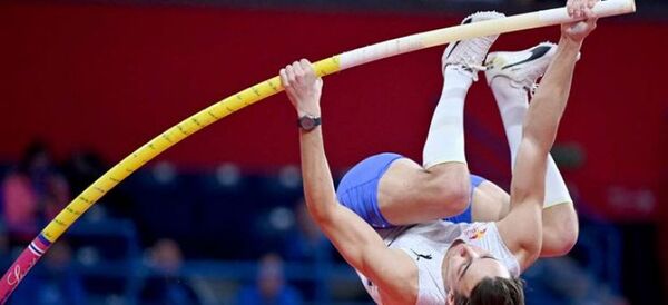 Duplantis voló por encima de los 6,19 m, nuevo récord mundial de pértiga