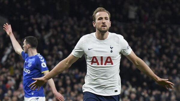 El Tottenham y Kane apabullan al Everton