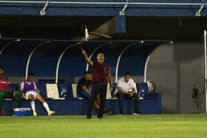 Sarabia: 'Regalamos el partido, hicimos dos penales estúpidos'
