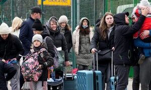 Rusia anunció un alto al fuego en varias ciudades de Ucrania a partir del martes para instaurar corredores humanitarios