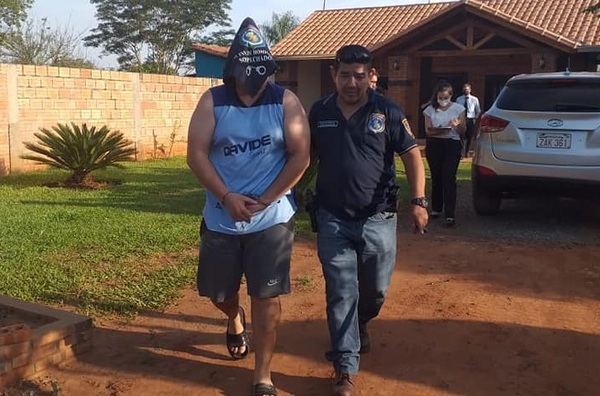 Detienen a presunto implicado en asesinato de empleada del pastor prófugo