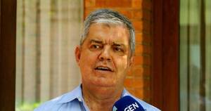La Nación /  Implicados en contrabando “no pueden quedarse un minuto más en el cargo”, dijo Riera