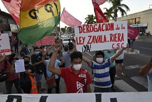 Inician protestas contra ley de invasiones y la fiscala  general - Nacionales - ABC Color