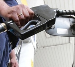 Suba de combustibles es "imparable", afirman desde Apesa - Paraguay.com