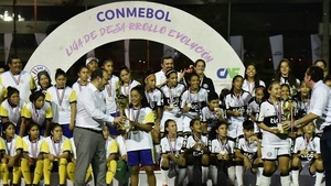 CAF y CONMEBOL promoverán el empoderamiento de las mujeres y el desarrollo sostenible a través del fútbol