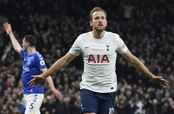 El Tottenham y Kane apabullan al Everton - Radio Imperio