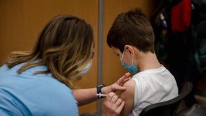 Diario HOY | EEUU: Florida recomendará no vacunar a los niños sanos contra el covid