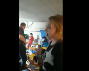 Niña ucrania canta “Libre soy” mientras se refugia en un búnker
