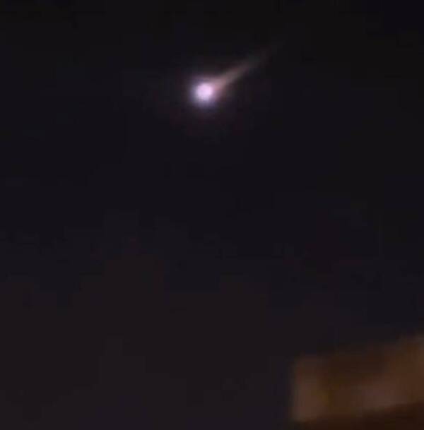 Crónica / [VIDEO] Una bola de fuego alumbró el cielo esta madrugada