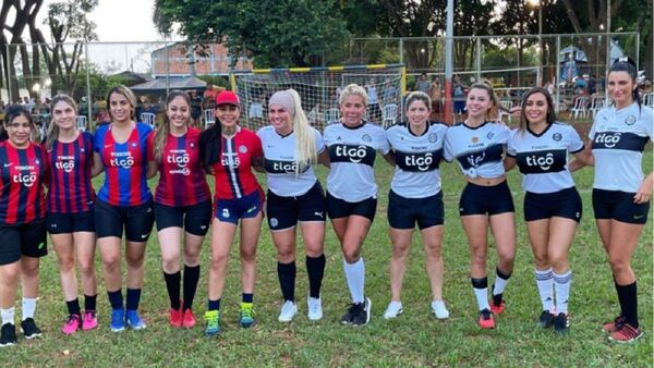 Cueronas de Cerro golearon a las modelos de Olimpia