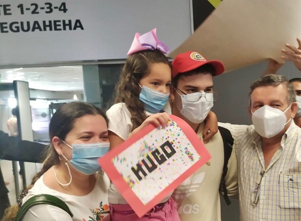 Siete paraguayos retornan de Rusia