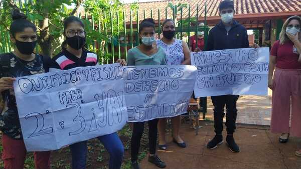 Amenazan toma por falta de rubros en colegio de Arroyo Pora.