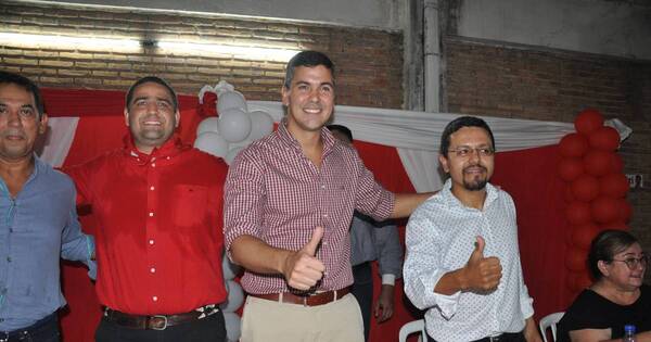 La Nación / Concejal reveló que el oficialismo ofrece cargos para acompañar precandidatura de Velázquez