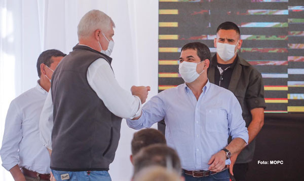 Diario HOY | ¿Sale Velázquez, entra Wiens? Fuertes rumores de cambio en dupla oficialista