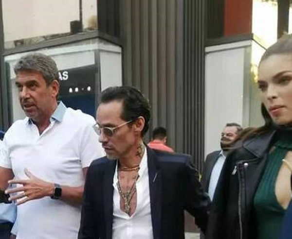 Entre besos y arrumacos: Nadia Ferreira y Marc Anthony sacuden las redes (Video)