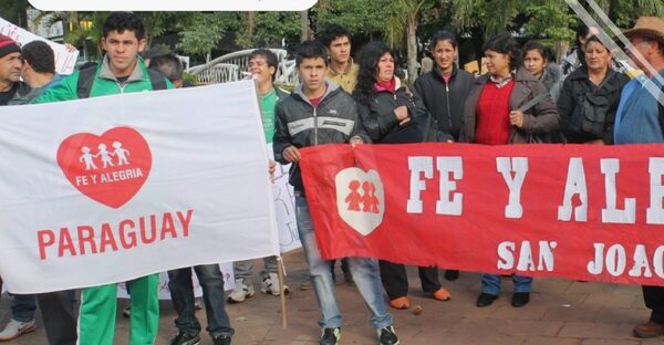 ¡Gran convocatoria! Caminata por los derechos educativos del niño y la niña