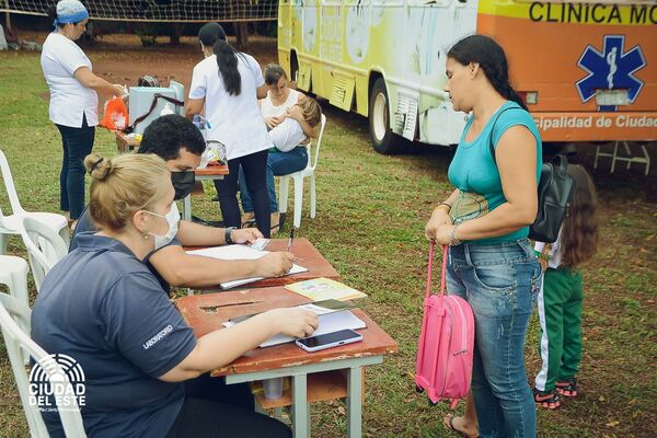 Comuna de CDE brinda servicios por el Día de la Mujer - La Clave