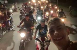 Crónica / [VIDEO] L-Gante hizo vito de plata en plena caravana