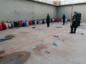 Ante peligro de fuga en la penitenciaría de Itapúa, realizan requisa en busca de explosivos - Nacionales - ABC Color